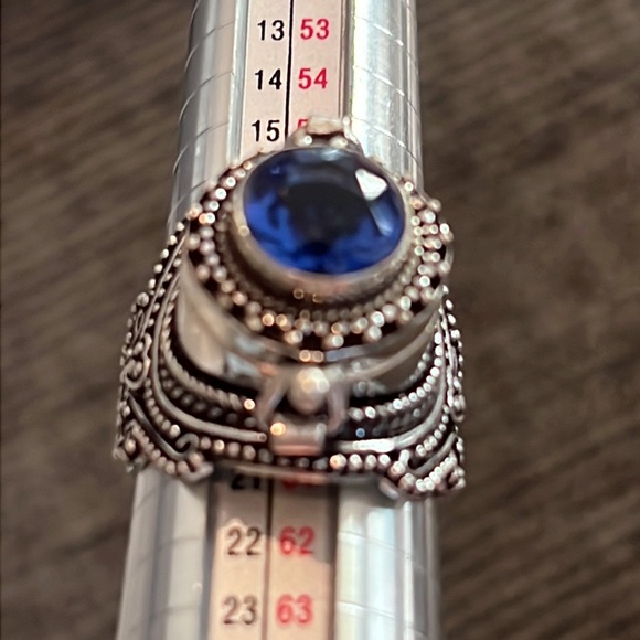 #458 Synthetic Blue Topaz Handcrafted Poison โ ๏ธ Ring ๐ Size 9 NWOT - Picture 14 of 15